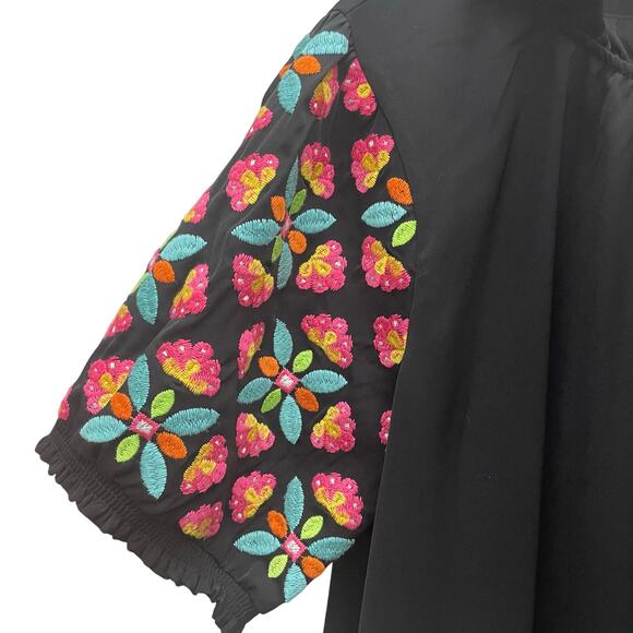 WashCo Apparel Black Top With Colorful Embroidered Sleeves Size XL - Picture 3 of 8